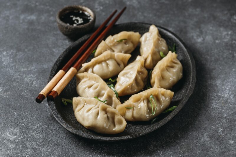 Tandoori Veg Achari Momos